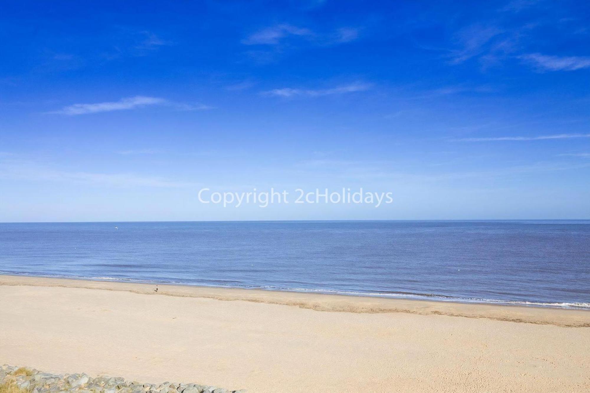 Caravan By The Sea At California Cliffs Holiday Park In Norfolk Ref 50014B Great Yarmouth Exterior photo