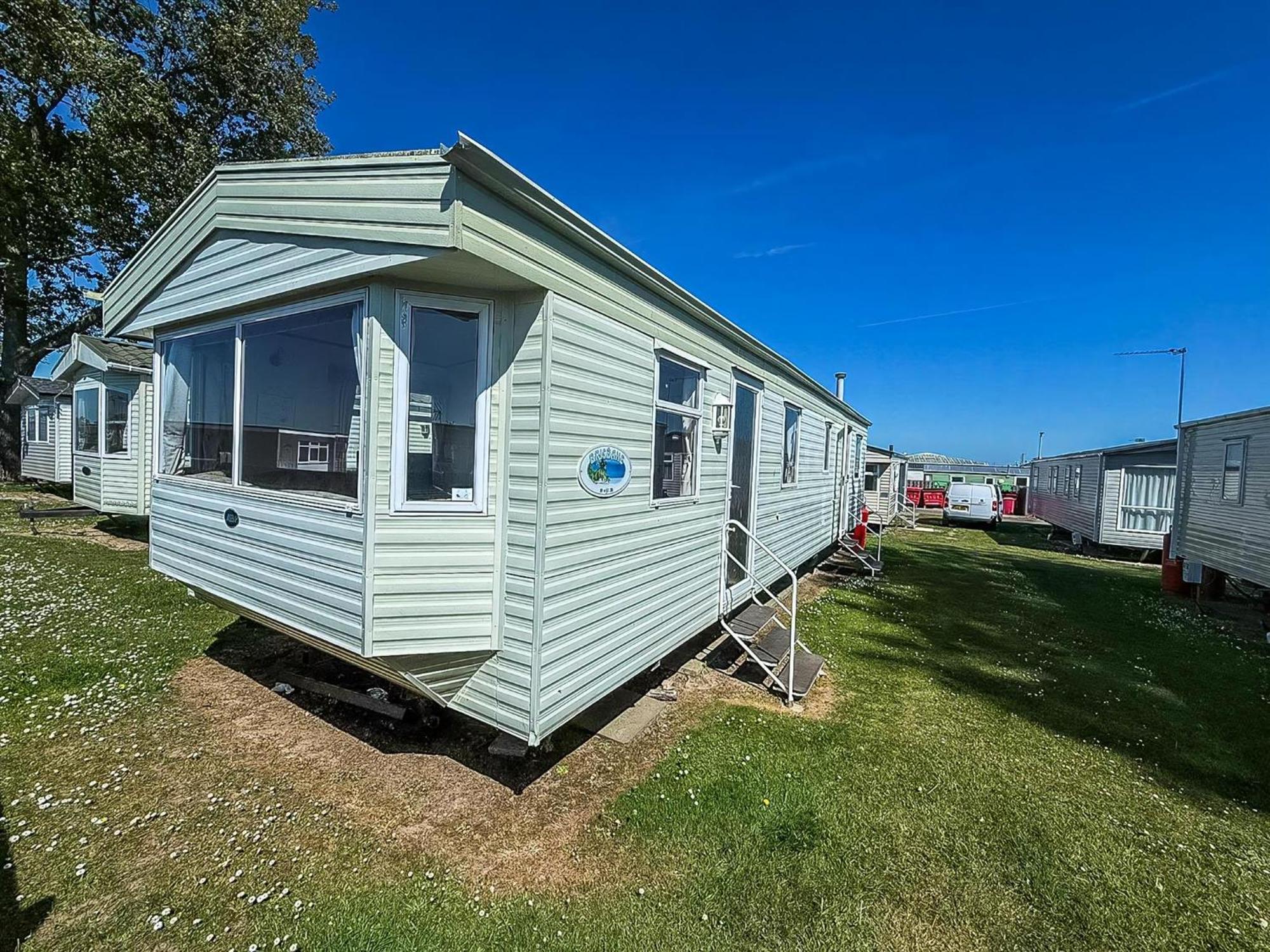 Caravan By The Sea At California Cliffs Holiday Park In Norfolk Ref 50014B Great Yarmouth Exterior photo